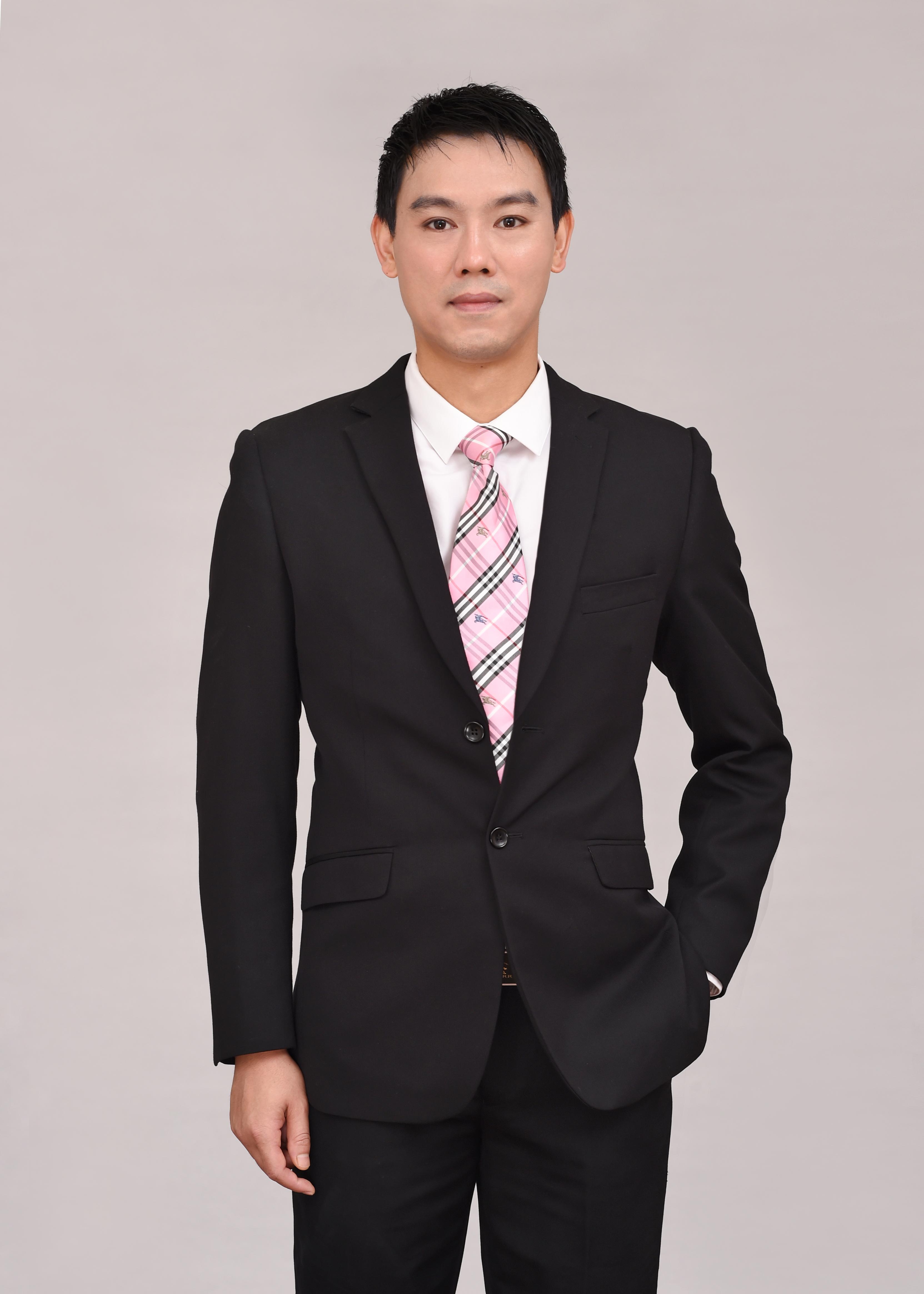 杨成广 艺术总监 & 首席设计师